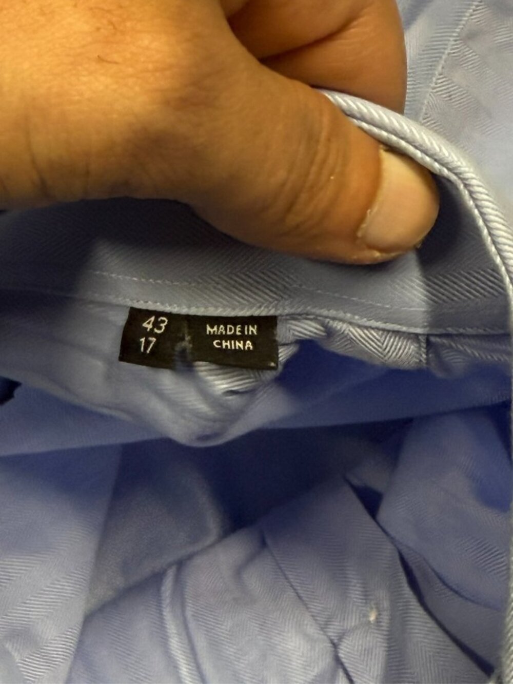 Hugo Boss Dress Shirt W/ French Cuffs Herringbone Cotton Blue 43 17 XL - Picture 7 of 9